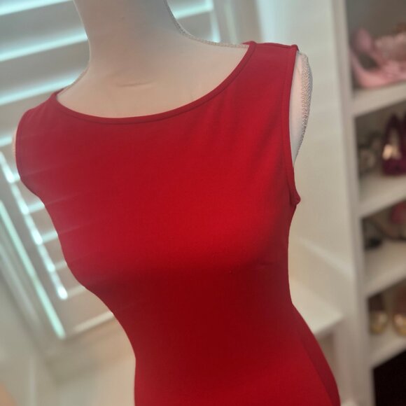 ❤️ Red Tiered Ruffle Mermaid Gown – Statement Formal Dress ❤️ - Picture 5 of 5